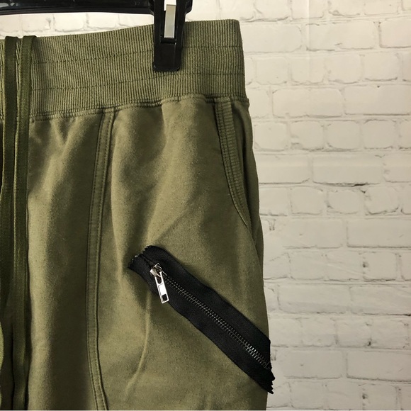 PANTS - Women's Urban Groove Olive Colored Hip Hop Pants With Pockets. Size M - Picture 10 of 16